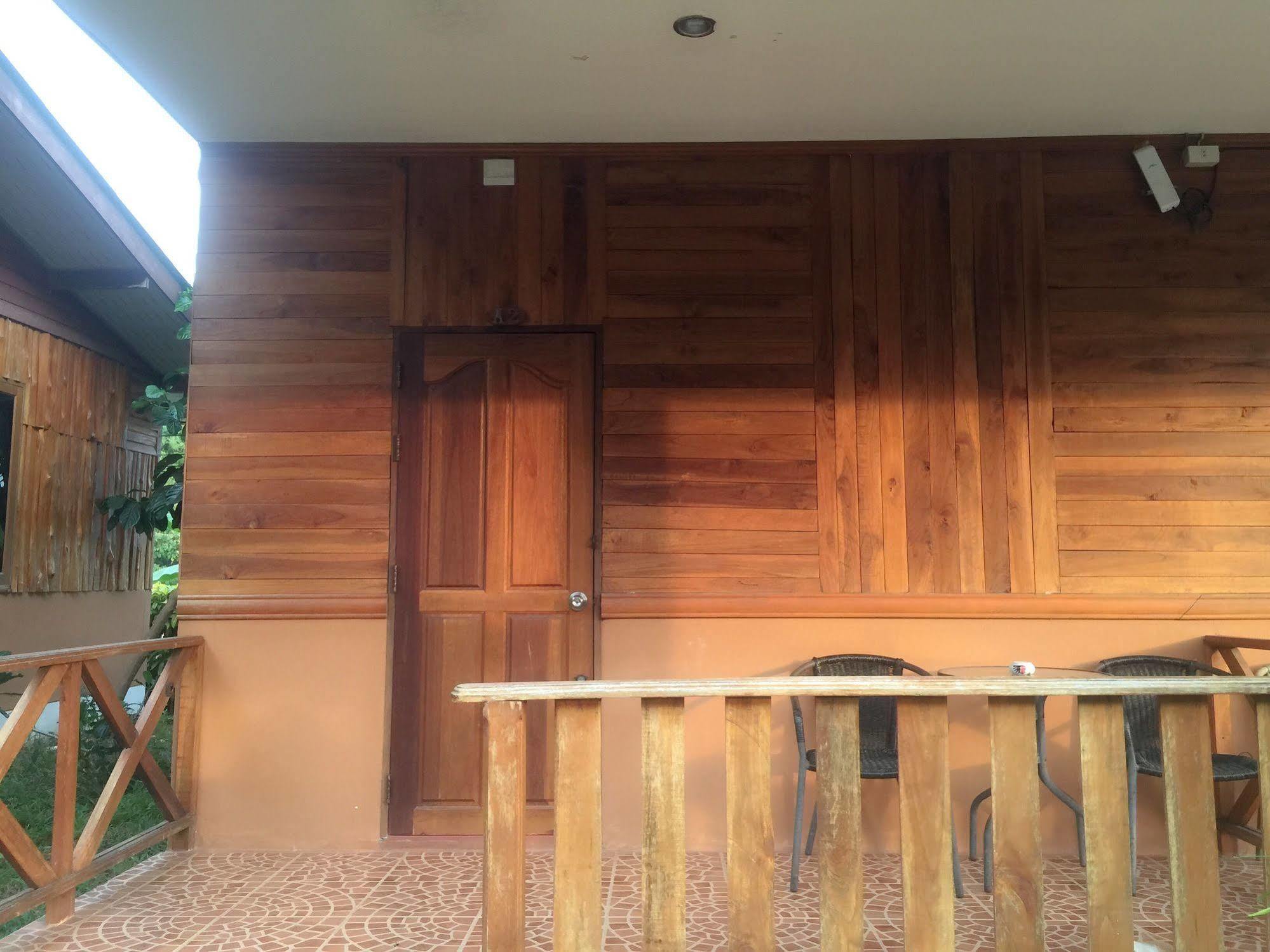 Poonsap Resort Ko Lanta المظهر الخارجي الصورة